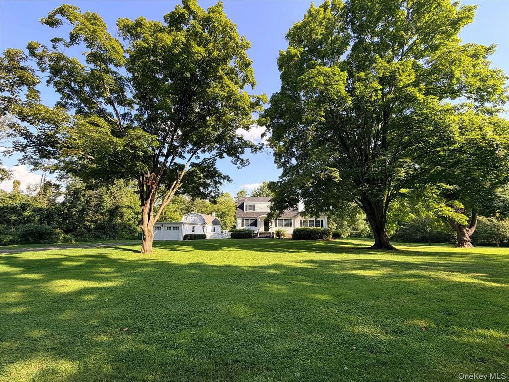 10 Barrett Drive, Hopewell Junction