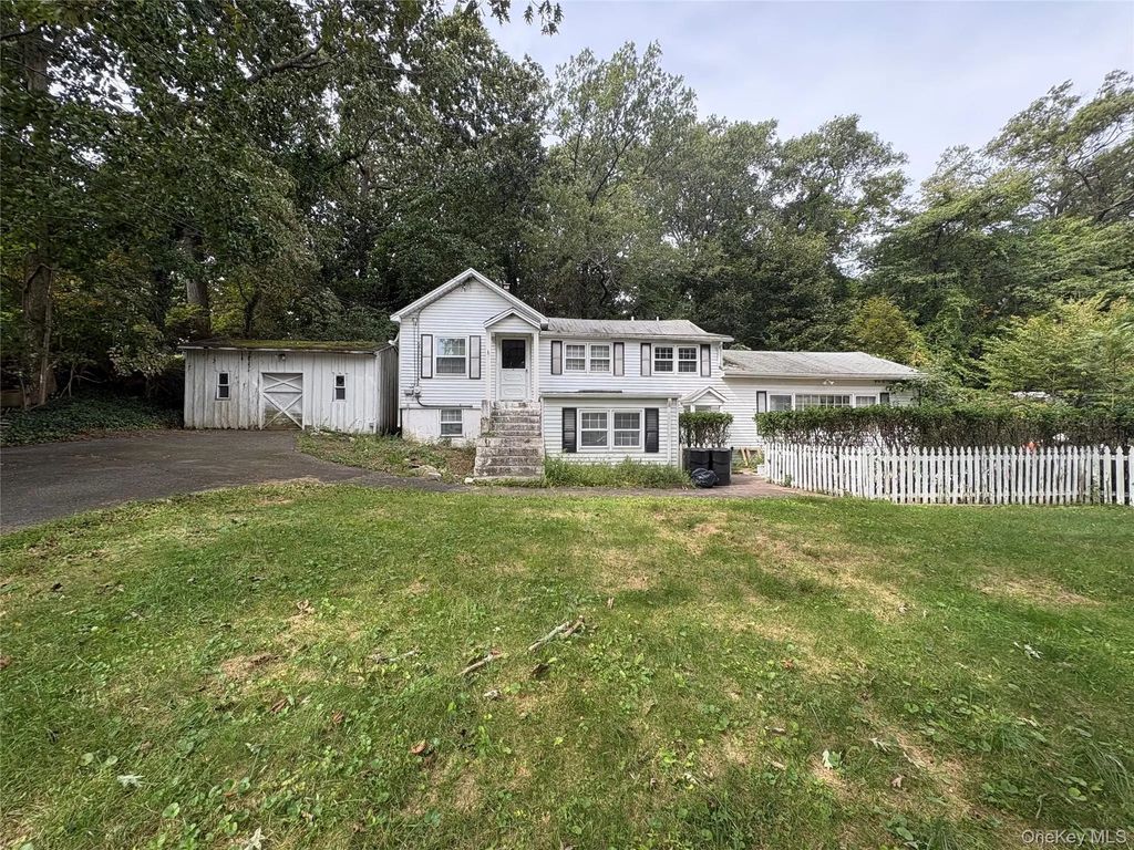 27 Shady Lane, Huntington
