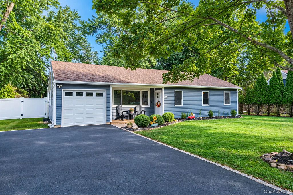 105 Raynor Road, Ridge