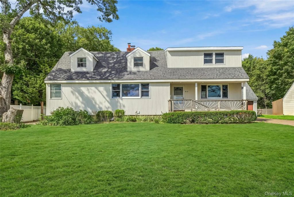 930 Tooker Avenue, West Babylon