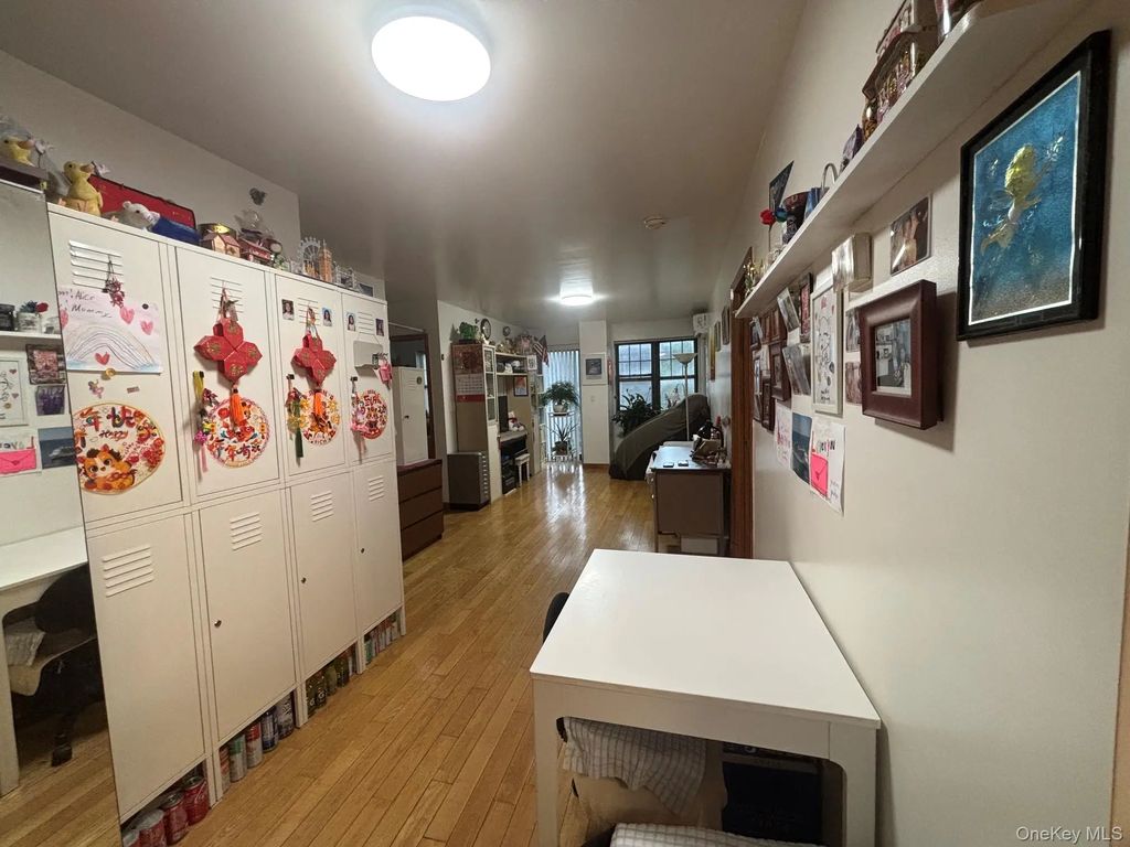 144-77 Barclay Avenue # 4b, Flushing