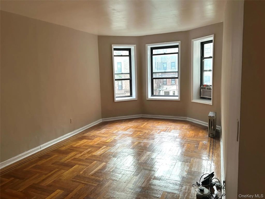 758 Brady Court # 214, Bronx