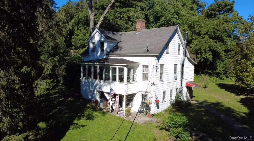 23 Powder Mill Road, Newburgh