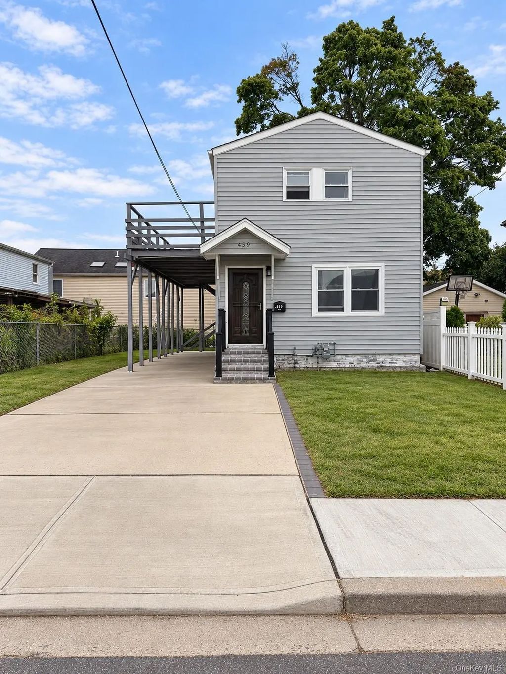 459 Roquette Avenue, Floral Park