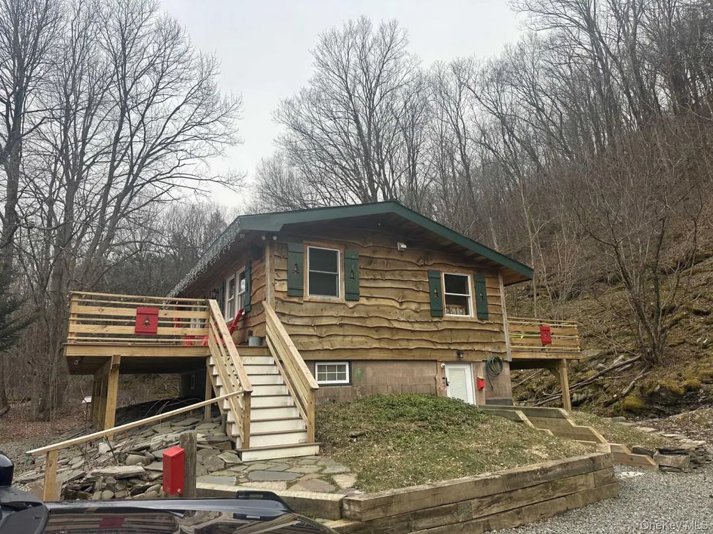 989 Chiloway Road, Roscoe