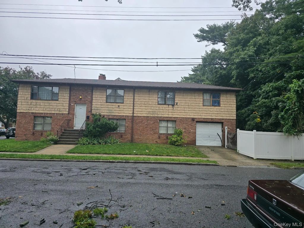 223-03 101st Avenue, Queens Village
