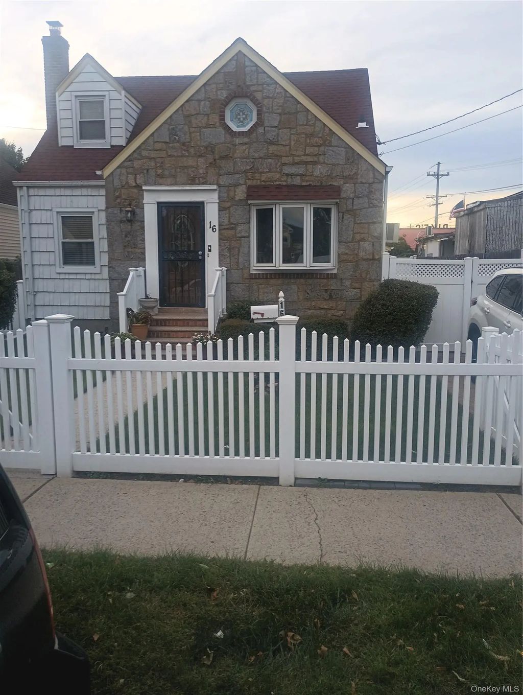 16 Stone Street, Elmont