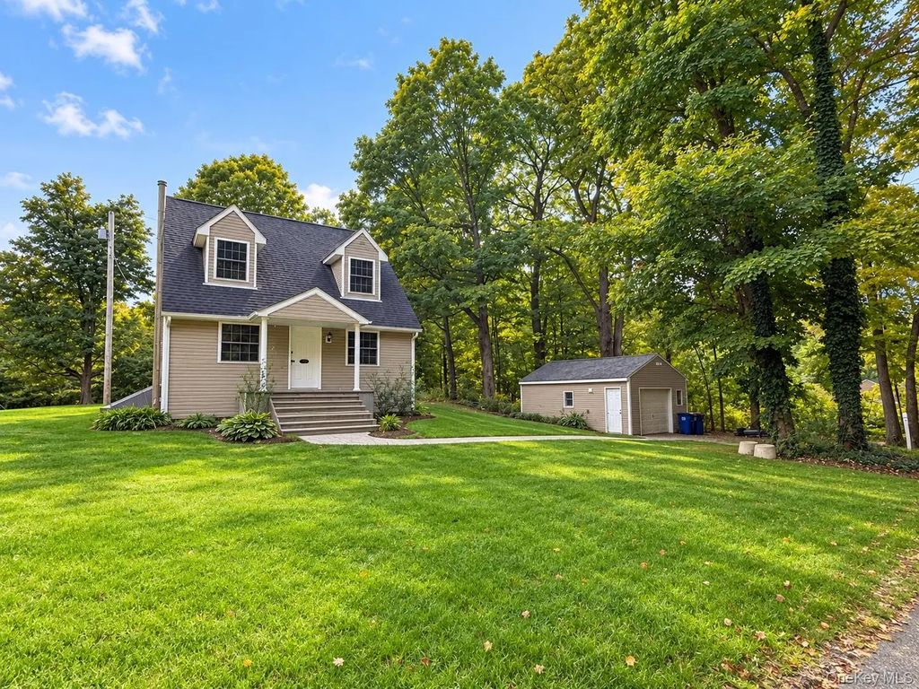 1015 Cold Spring Road, Clinton Corners