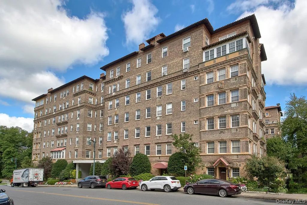 16 N Chatsworth Street # 311, Larchmont