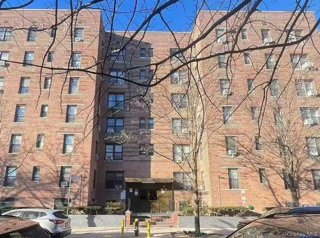 88-30 182nd Street # 3g, Hollis