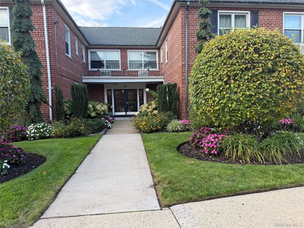 120 S Park Avenue # 2-b, Rockville Centre