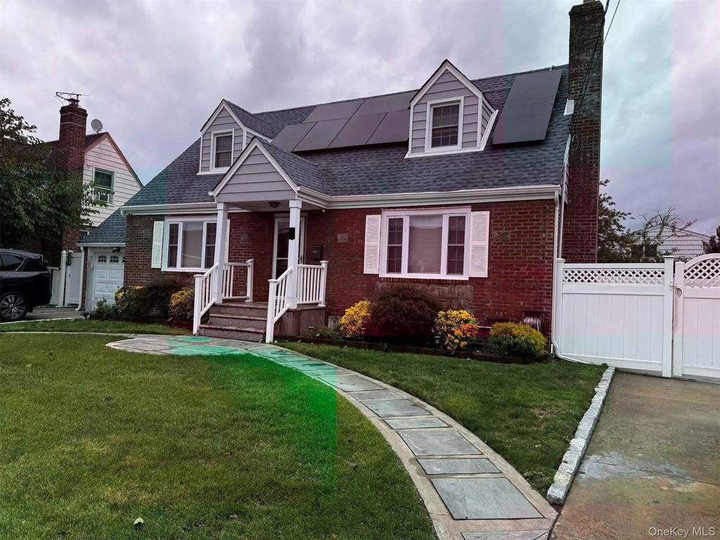 28 Bank Street, Valley Stream