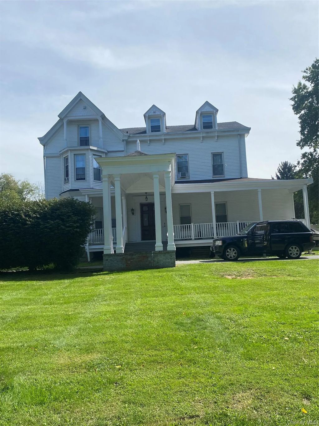 81 South Street, Goshen