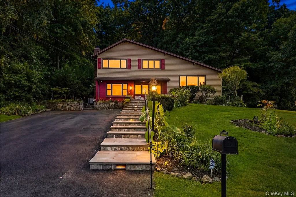 86 Fairview Place, Cortlandt Manor