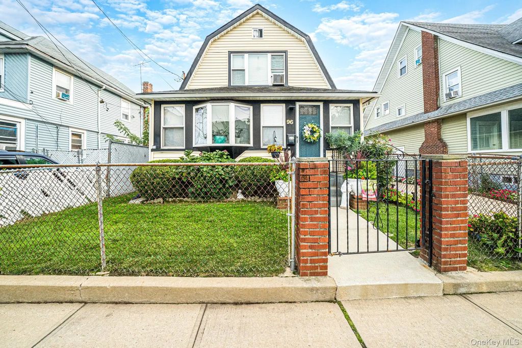 96 Van Cott Avenue, Hempstead