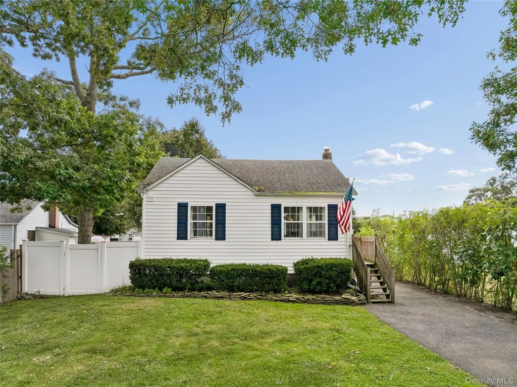82 Rugby Drive, Shirley