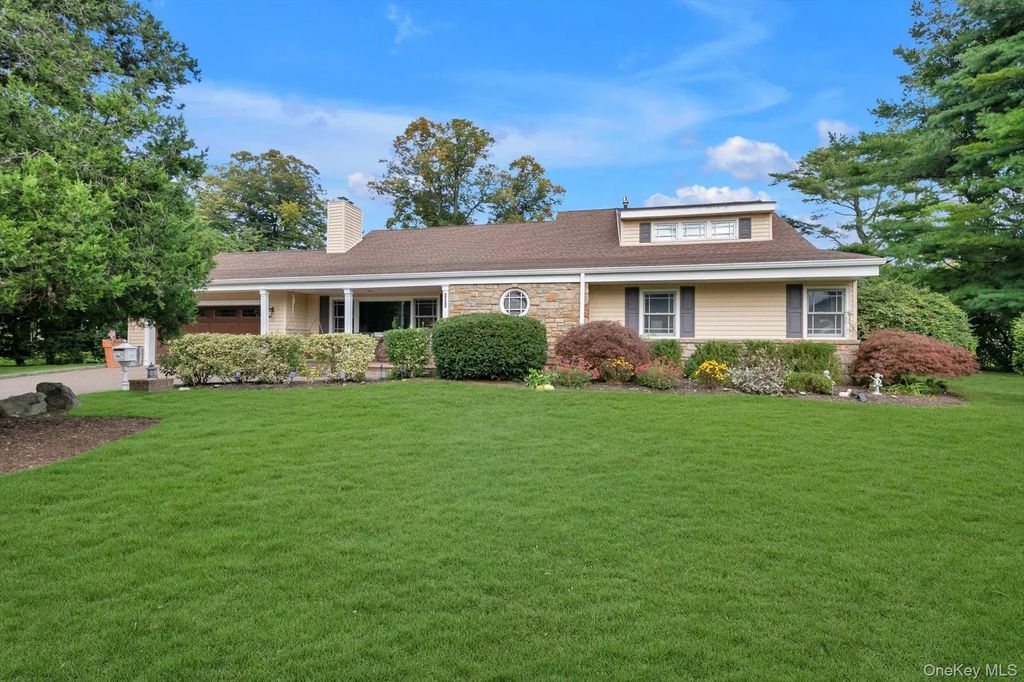 1361 Boxwood Drive E, Hewlett Harbor