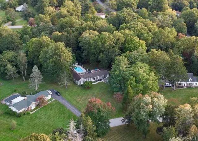 15 Merry Hill Road, Poughkeepsie