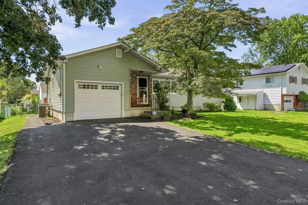 3 Allerton Avenue, Middletown
