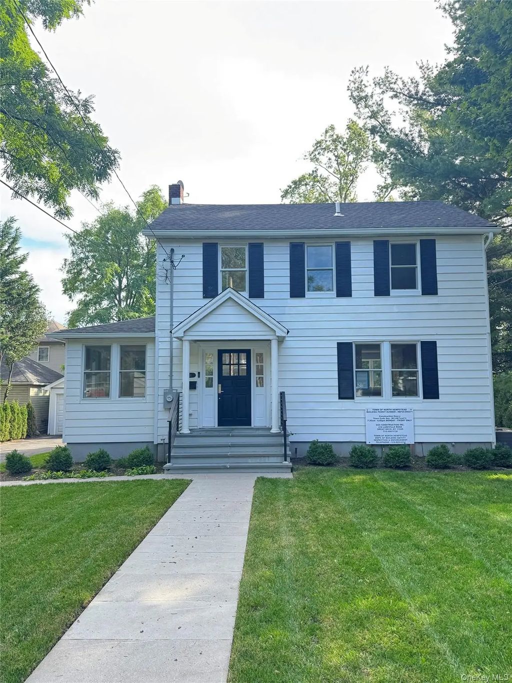 118 Willow Street, Roslyn Heights