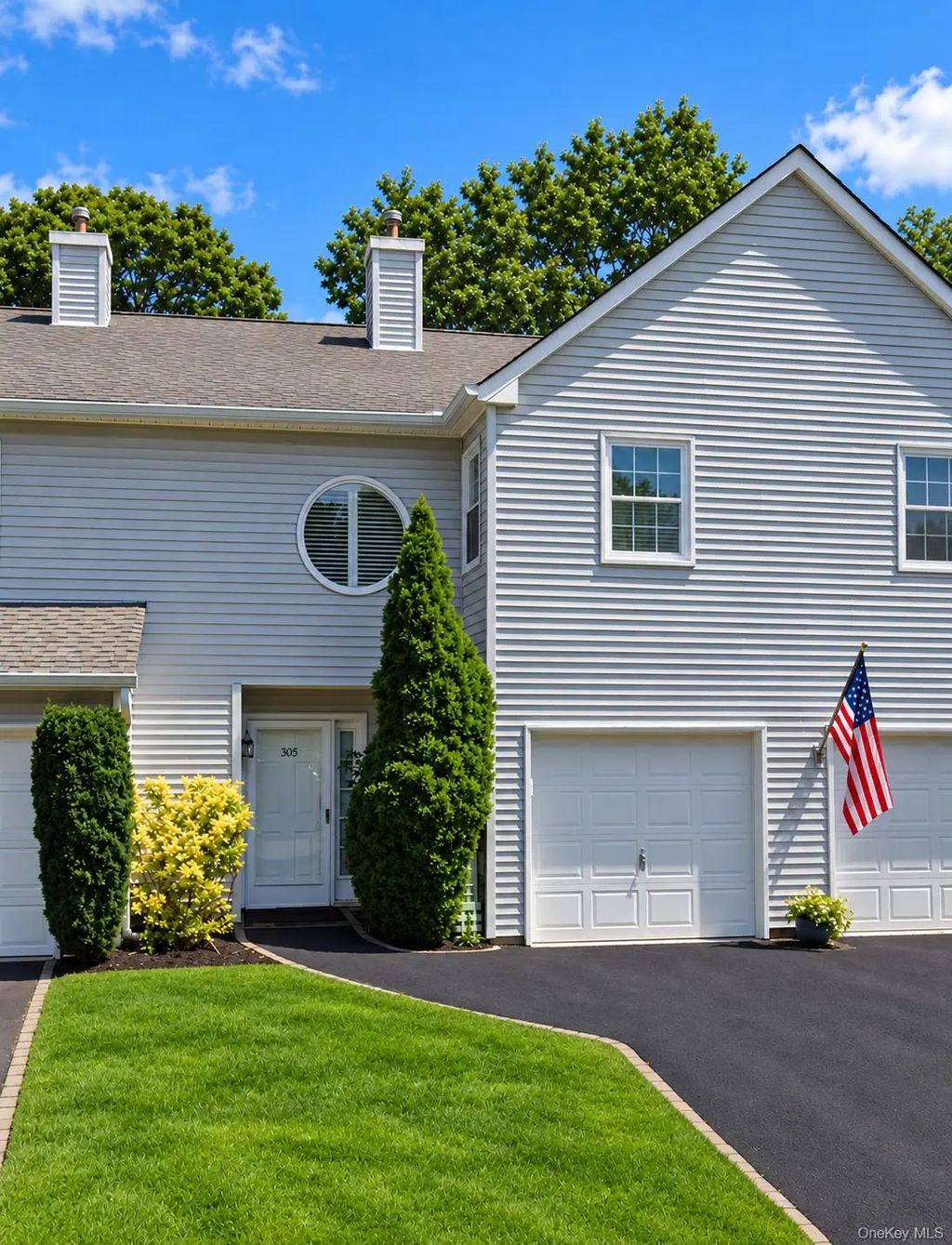 305 Sara Circle, Port Jefferson Station