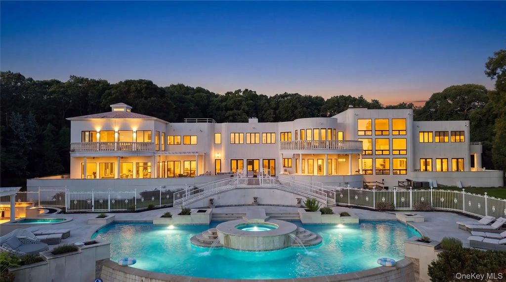 157 Cliff Road, Port Jefferson