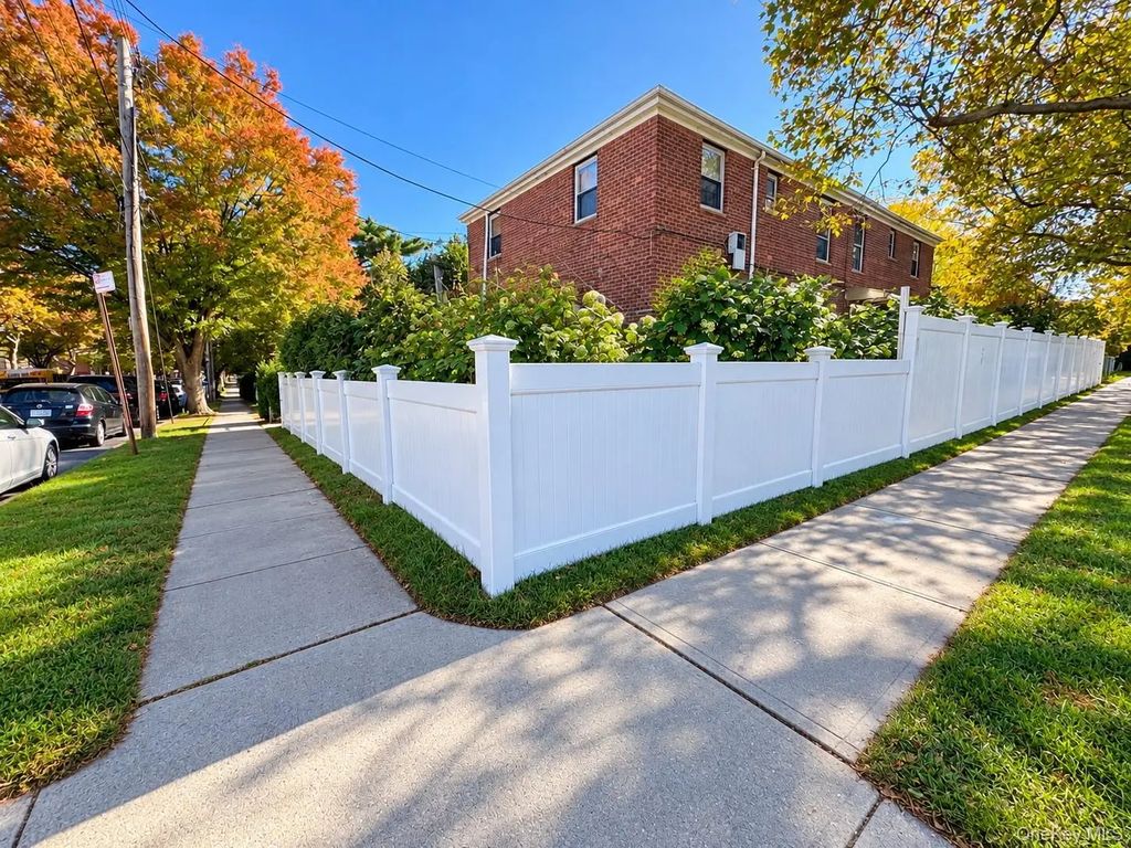 160-06 75th Road # 3, Fresh Meadows