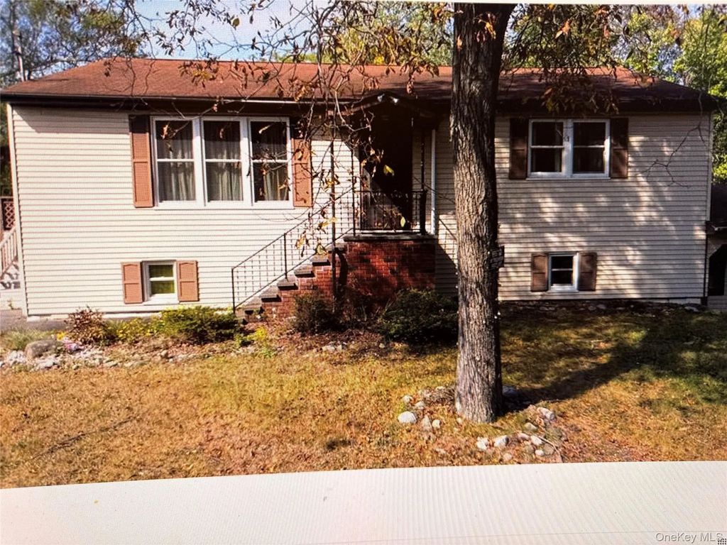 5 Ivy Road S, Wurtsboro