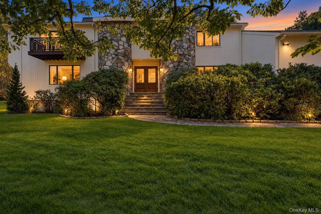 2054 Quaker Ridge Road, Croton-on-Hudson