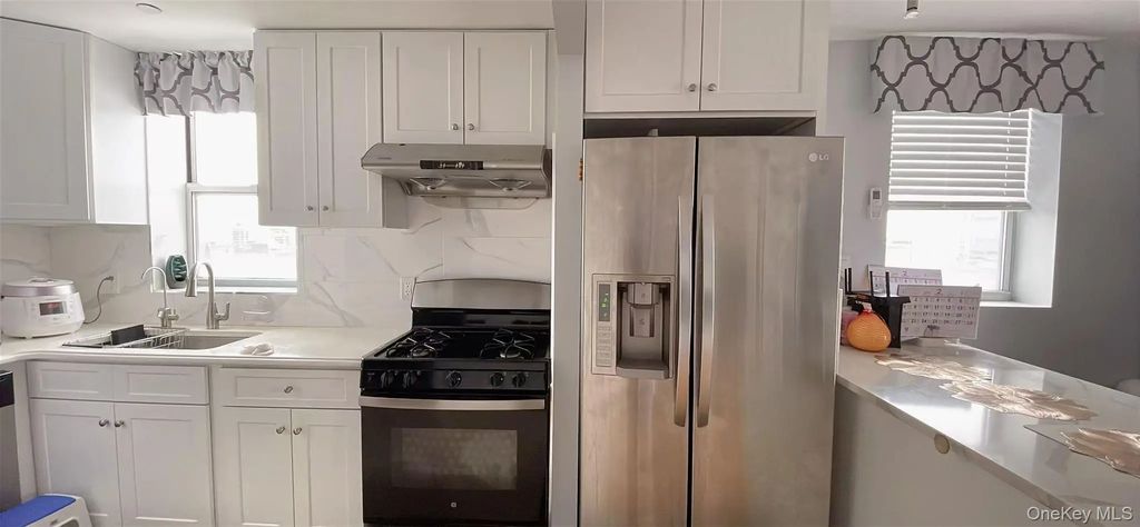 14326 41st Avenue # 10b, Flushing