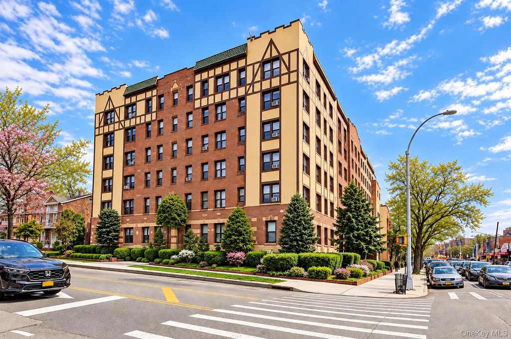 115-25 Metropolitan Avenue # 224, Kew Gardens