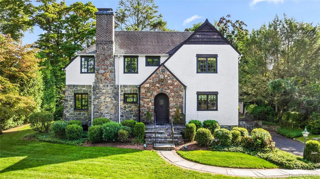 122 Sunset Road, Mamaroneck