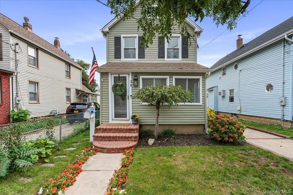 35 Saint Marks Avenue, Rockville Centre