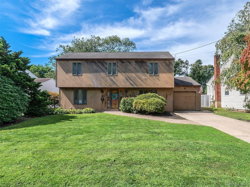 531 5th Street, East Northport