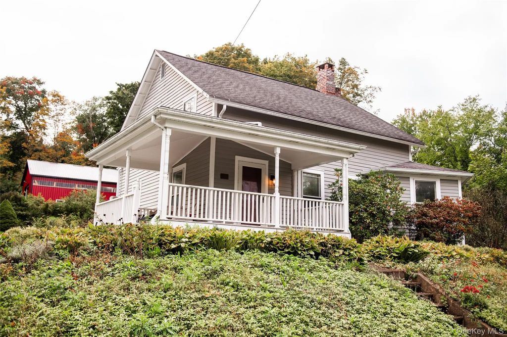725 Traver Road, Pleasant Valley
