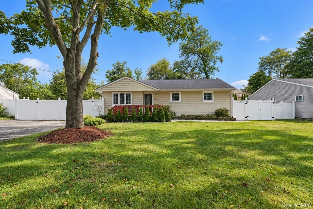 2712 Connecticut Avenue, Medford