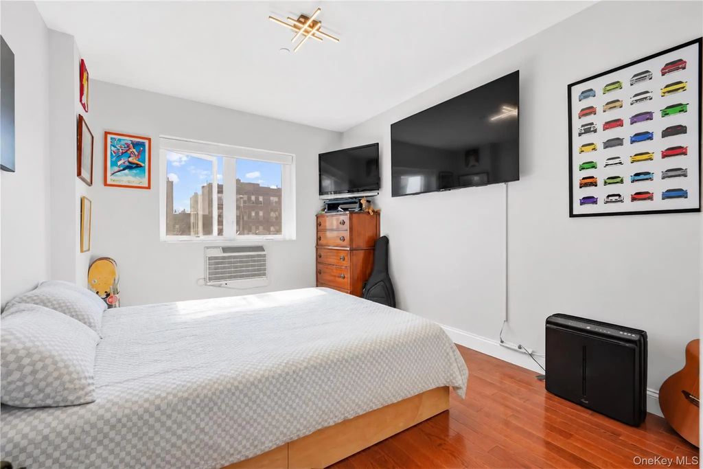 2821 36th Street # 4r, Astoria