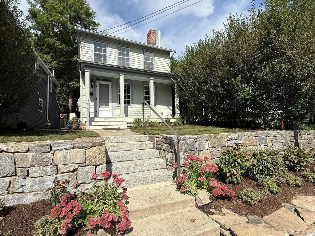 298 Main Street, Cold Spring