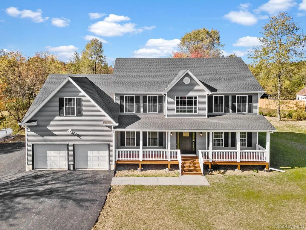 20 Valley View Court, Walden