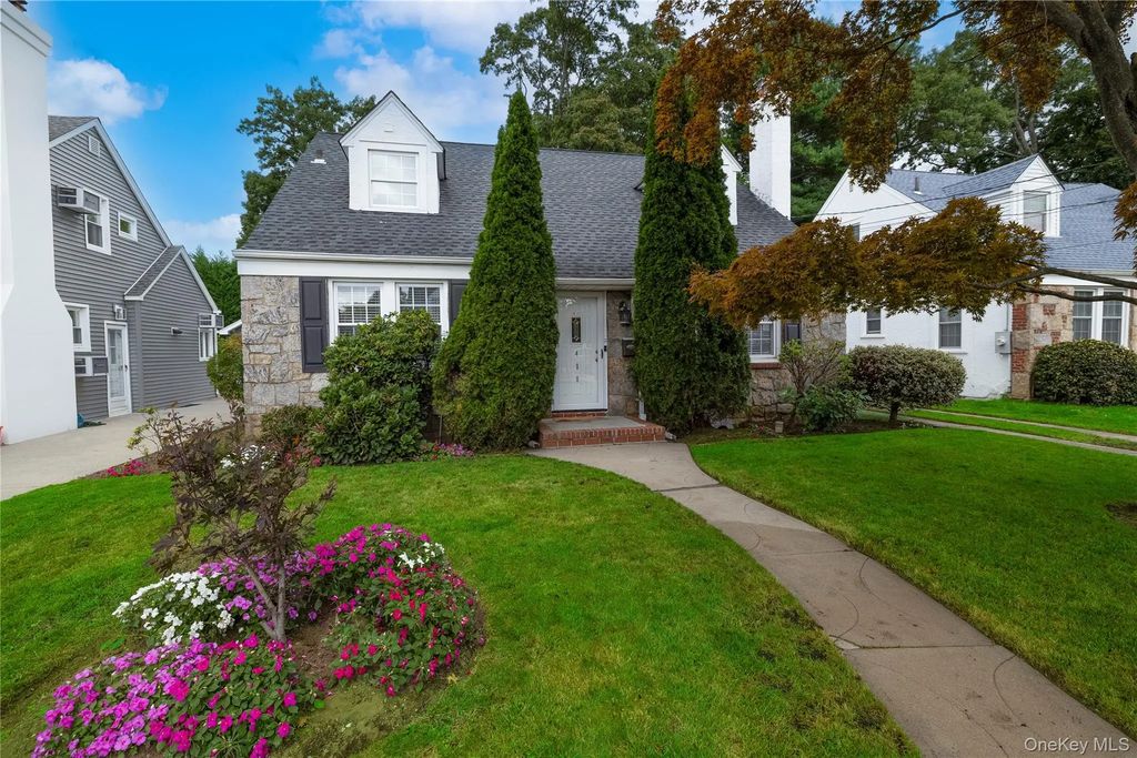 408 Jackson Avenue, West Hempstead