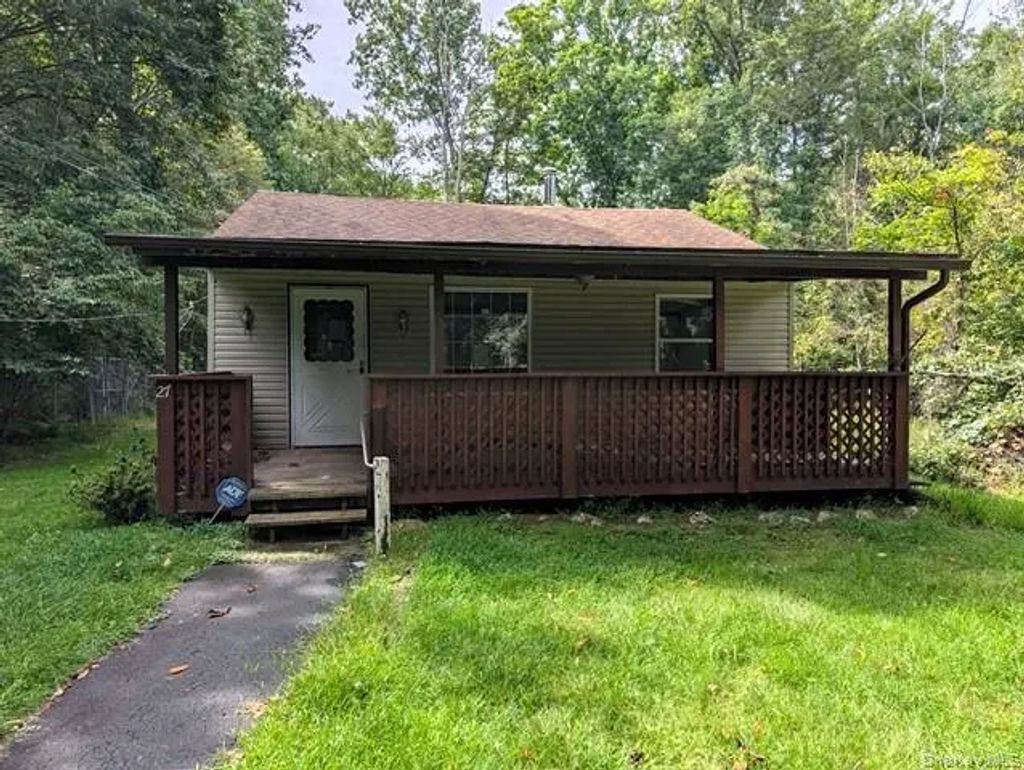27 Poplar Road, Otisville