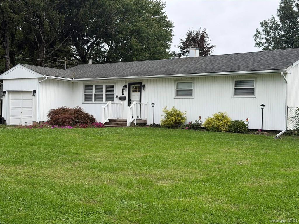 33 Jarvin Road, Port Jefferson Station