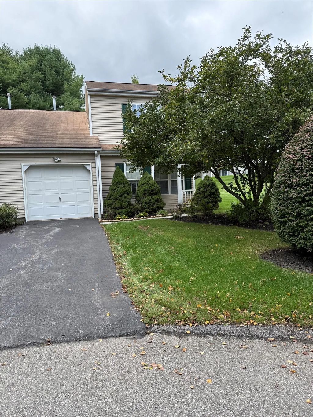 11 Rambling Brook, Poughkeepsie