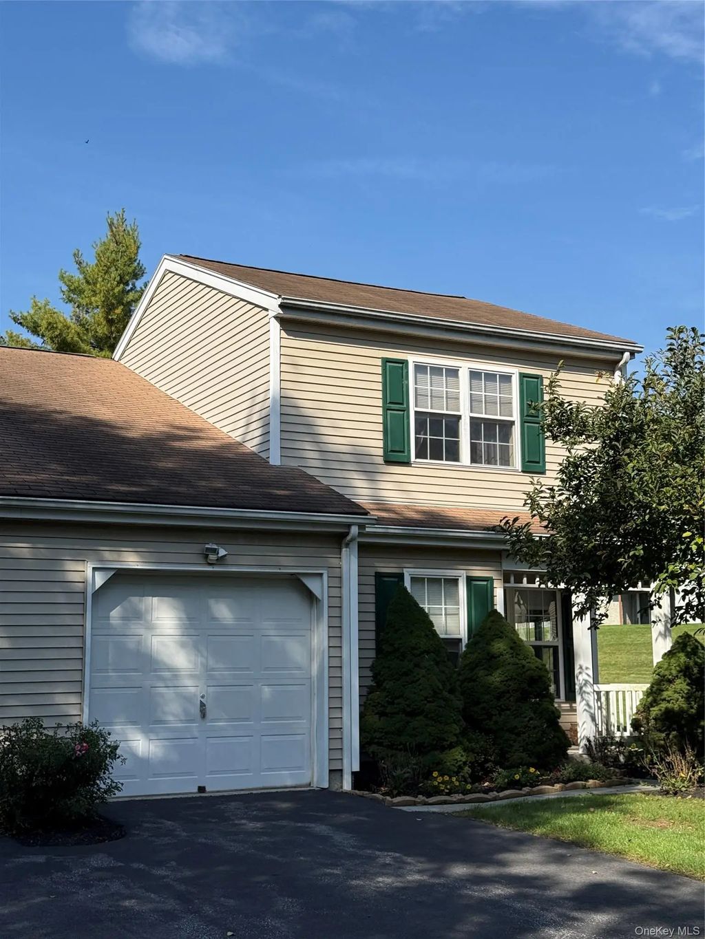 11 Rambling Brook, Poughkeepsie
