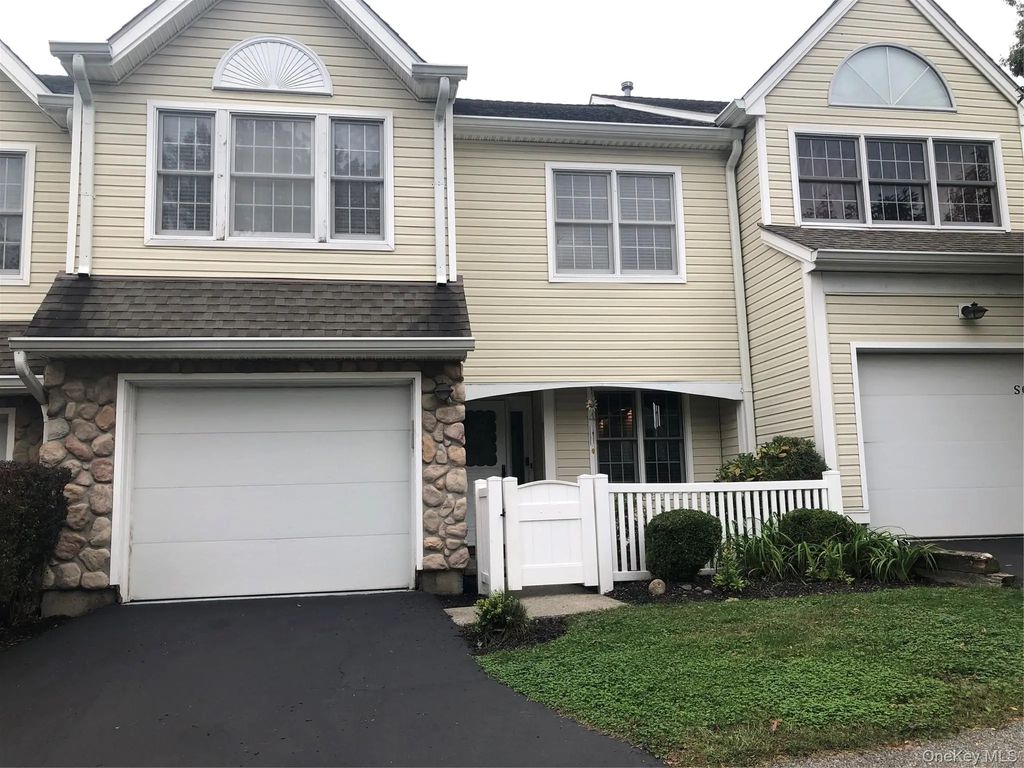 5 S Cambridge Court, Fishkill