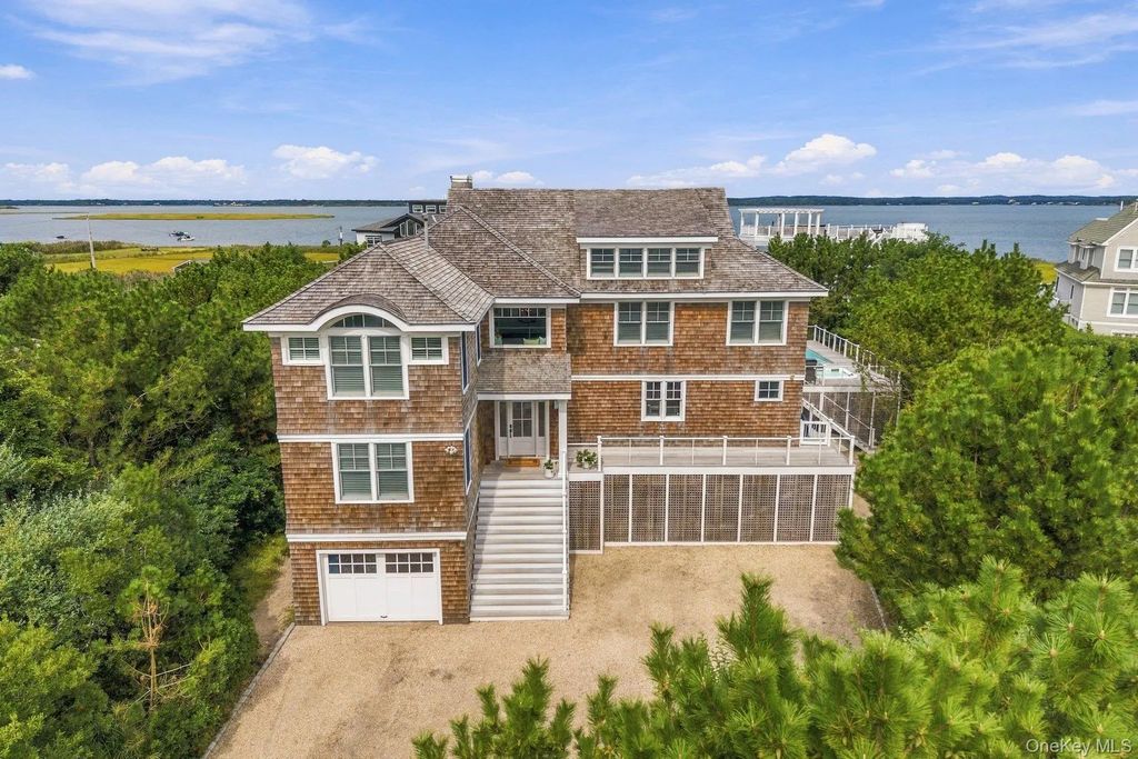 824 Dune Road, Westhampton Dunes