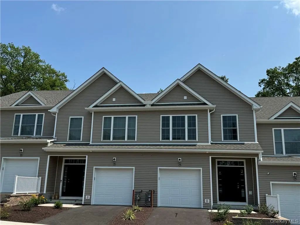 16 Pinto Road W, Middletown