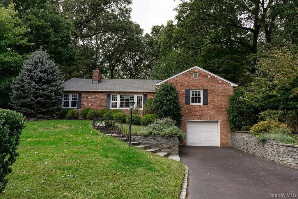 83 Christian Avenue, Stony Brook