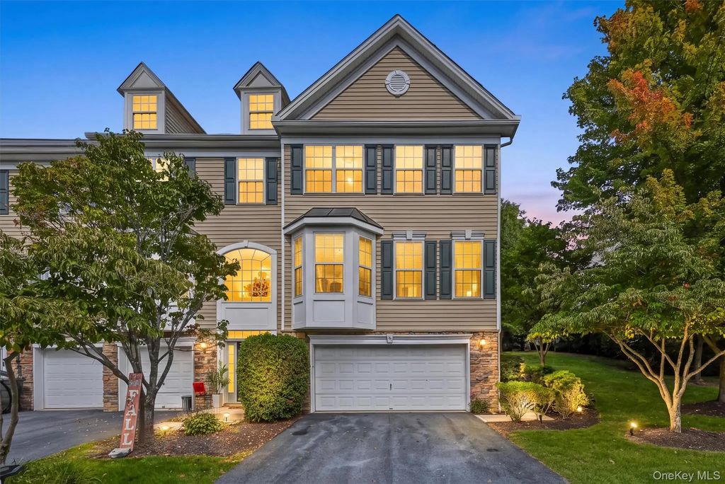 105 Barr Lane, Monroe