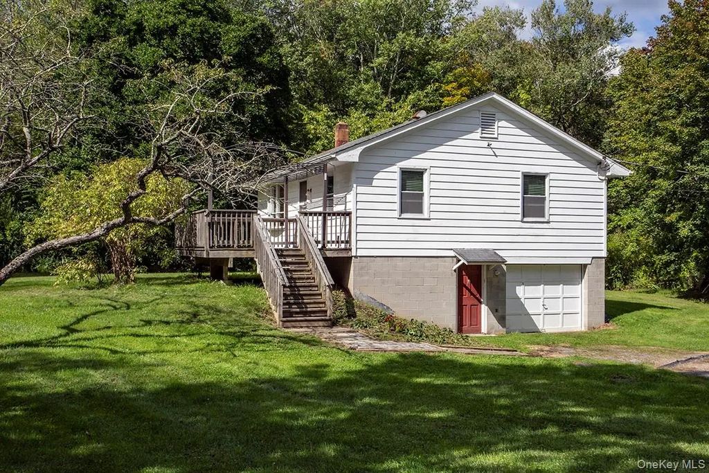 401 W Dover Road, Pawling